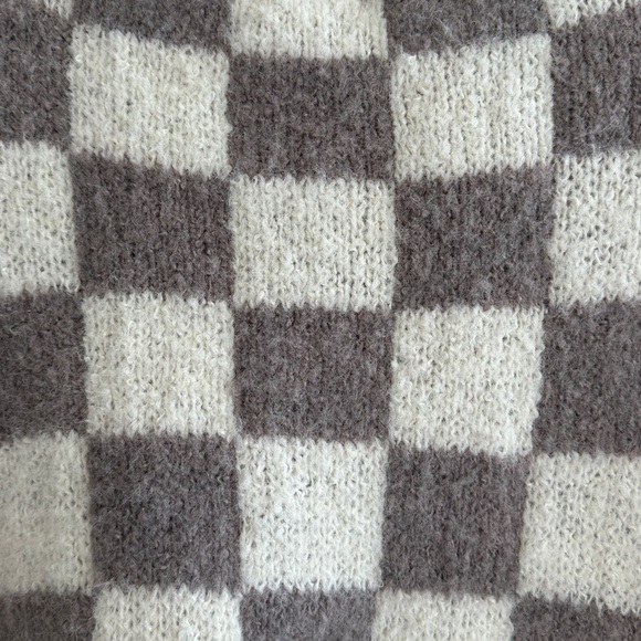 BIBI Oversized Chunky Grey and White Checkered Boyfriend Cardigan, Size Small - Picture 15 of 16